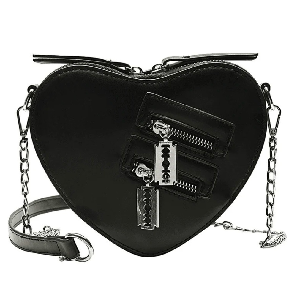 (Fake) Razor Blade Leather Chain Heart Bag